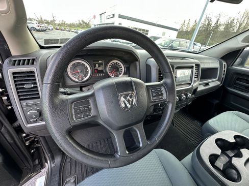 Used 2017 RAM 1500 Express image 22