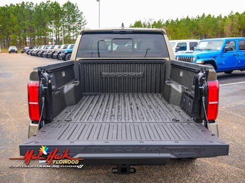 Used 2025 Toyota Tacoma Limited image 8