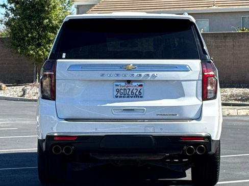 Used 2023 Chevrolet Suburban Premier image 6