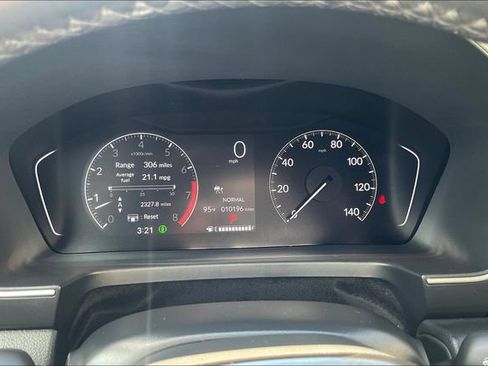 Used 2025 Honda Pilot EX-L image 15