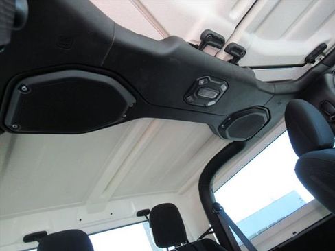 Used 2020 Jeep Wrangler Sport AWD/4WD image 14