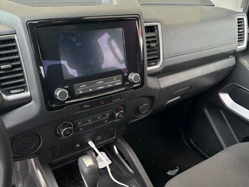 Used 2024 Nissan Frontier SV w/ Technology Package RWD image 7
