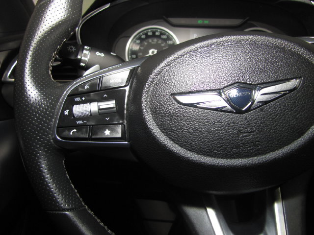 Used 2023 Genesis G70 2.0T RWD image 28
