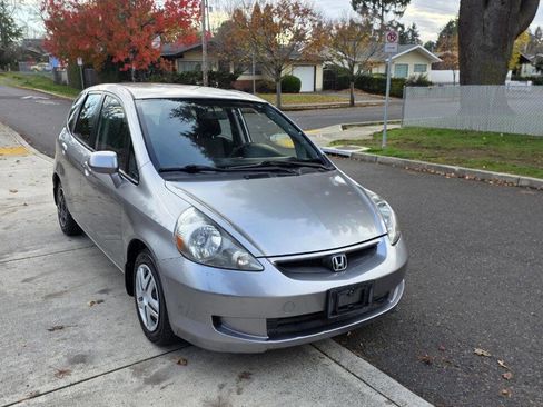 Used 2008 Honda Fit image 3