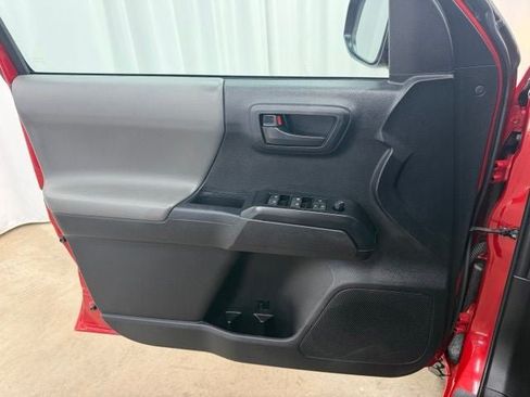 Used 2023 Toyota Tacoma SR AWD/4WD image 15