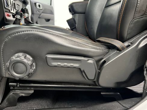 Used 2021 Jeep Gladiator Mojave w/ Dual Top Group AWD/4WD image 10