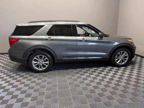 Used 2023 Ford Explorer XLT w/ Equipment Group 202A AWD/4WD image 7