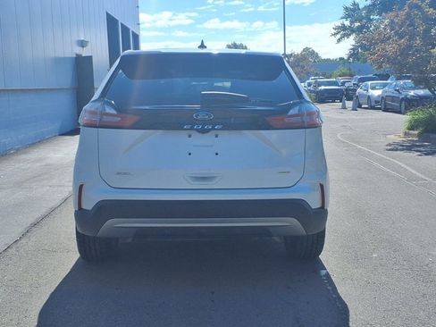 Certified 2022 Ford Edge SEL w/ Convenience Package image 5