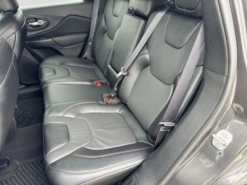 Used 2022 Jeep Cherokee Trailhawk w/ Trailhawk Elite Value Package image 21