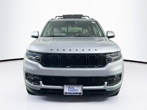 Used 2022 Jeep Wagoneer Series III w/ Flexible Seating Group image 2