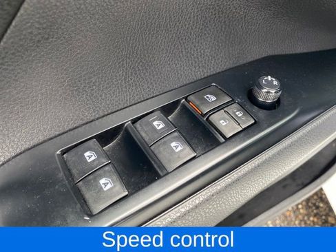 Used 2019 Toyota Camry SE image 15