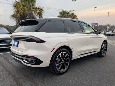 New 2026 Lincoln Nautilus Reserve AWD/4WD image 4
