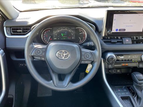 Used 2024 Toyota RAV4 LE image 8
