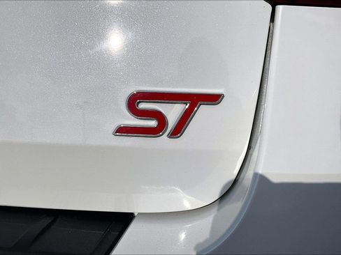 Used 2020 Ford Explorer ST w/ ST Street Pack image 23