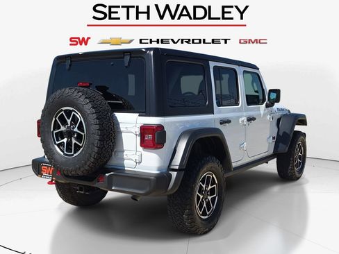 Used 2024 Jeep Wrangler Unlimited Rubicon AWD/4WD image 7