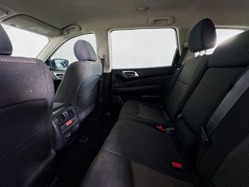 Used 2020 Nissan Pathfinder S AWD/4WD image 23