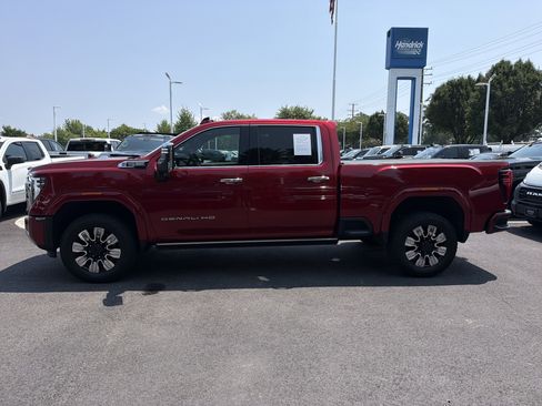 Used 2024 GMC Sierra 2500 Denali w/ Technology Package AWD/4WD image 7