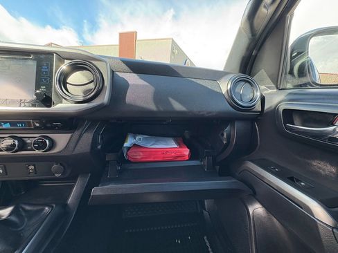 Used 2018 Toyota Tacoma TRD Sport w/ TRD Premium Sport Package image 22