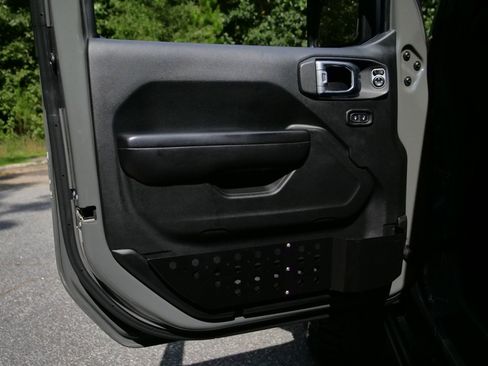 Used 2019 Jeep Wrangler Rubicon AWD/4WD image 30