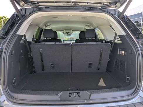 New 2026 Ford Explorer Active RWD image 13