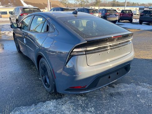 New 2026 Toyota Prius Plug-In Hybrid image 3