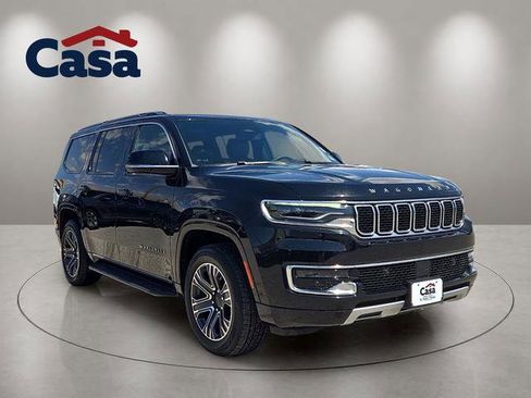Used 2024 Jeep Wagoneer Series II w/ Flexible Seating Group RWD image 1