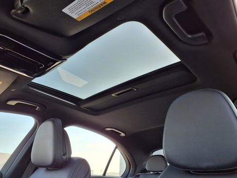 Used 2025 Mercedes-Benz C 300 4MATIC Sedan image 15