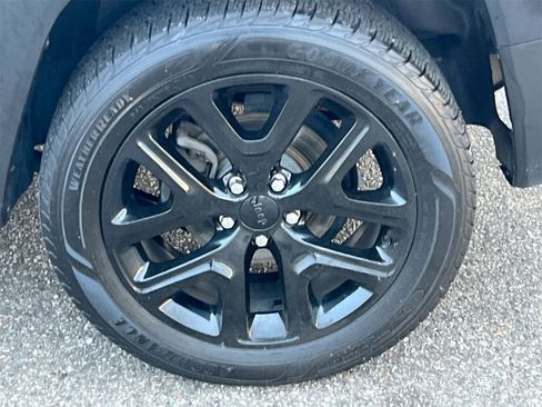 Used 2017 Jeep Renegade Altitude image 14