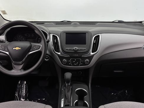 Used 2022 Chevrolet Equinox LS image 28