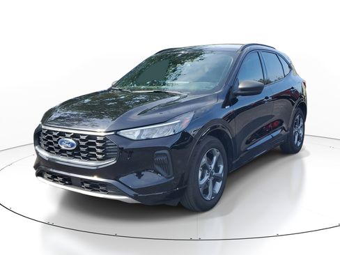 Used 2024 Ford Escape ST-Line w/ Tech Pack #1 FWD image 3