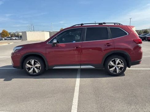 Used 2021 Subaru Forester Touring image 2