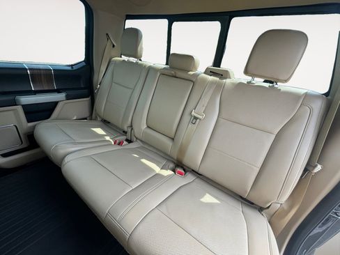 Used 2017 Ford F150 Lariat w/ Equipment Group 502A Luxury AWD/4WD image 13