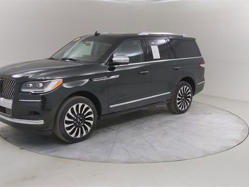 Used 2023 Lincoln Navigator Black Label image 21