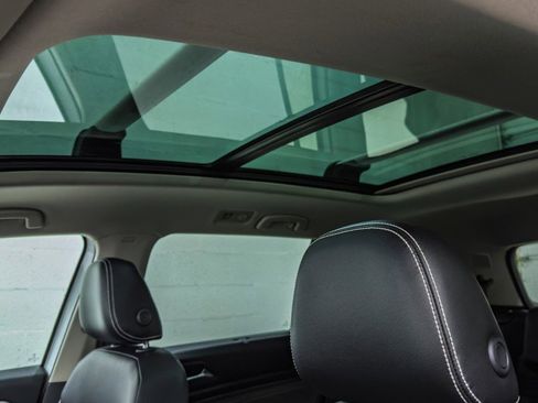 Used 2023 Volkswagen Atlas SEL Premium image 15