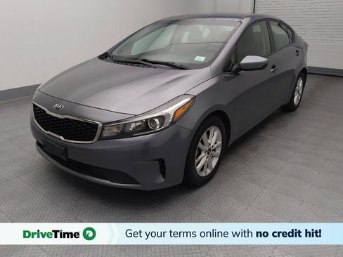 Used 2017 Kia Forte S FWD image 1