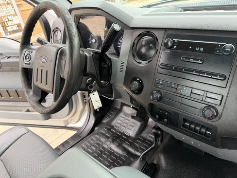 Used 2016 Ford F250 XL w/ Power Equipment Group image 16