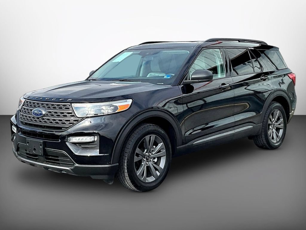 Used 2021 Ford Explorer XLT w/ Equipment Group 202A AWD/4WD image 3
