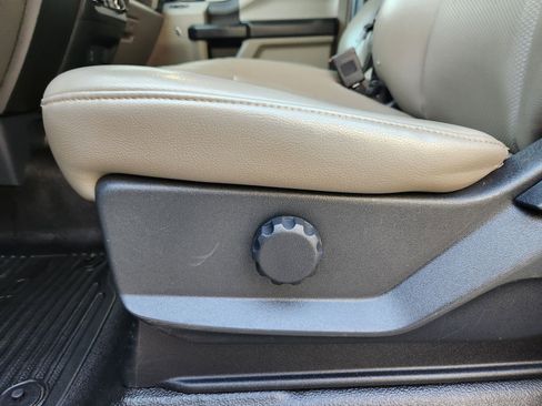 Used 2022 Ford F250 XL w/ Power Equipment Group image 28