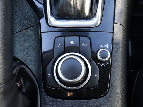 Used 2016 MAZDA MAZDA3 i Sport image 11