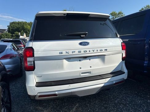 Used 2024 Ford Expedition XLT AWD/4WD image 6