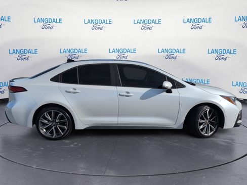 Used 2022 Toyota Corolla XSE image 3