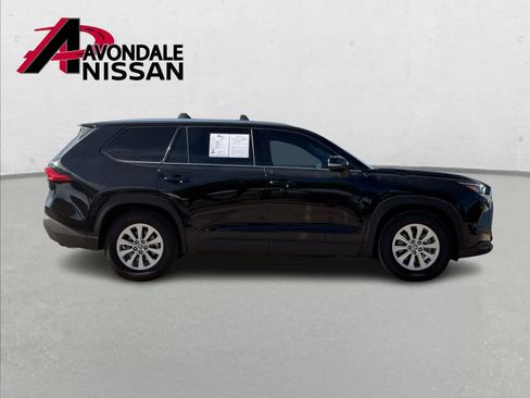 Used 2024 Toyota Grand Highlander XLE image 7