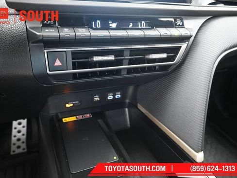 Used 2026 Toyota Camry SE FWD image 19