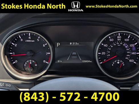 Used 2023 Kia Carnival LX FWD image 7