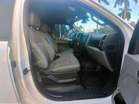 Used 2022 Ford F250 XL w/ Power Equipment Group image 32