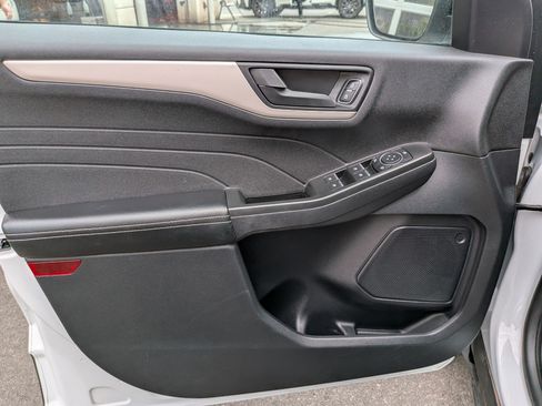 Used 2022 Ford Escape SE AWD/4WD image 14