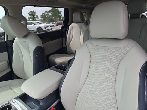 New 2026 Kia Carnival SX Prestige FWD image 22