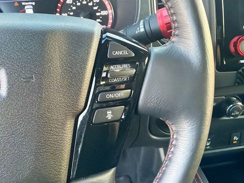 Used 2024 Nissan Frontier PRO-4X w/ Technology Package AWD/4WD image 35