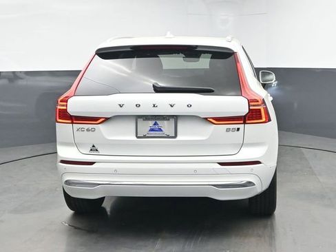 Used 2023 Volvo XC60 B5 Ultimate w/ Climate Package image 3