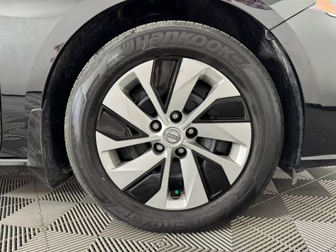 Used 2023 Nissan Altima 2.5 S FWD image 42